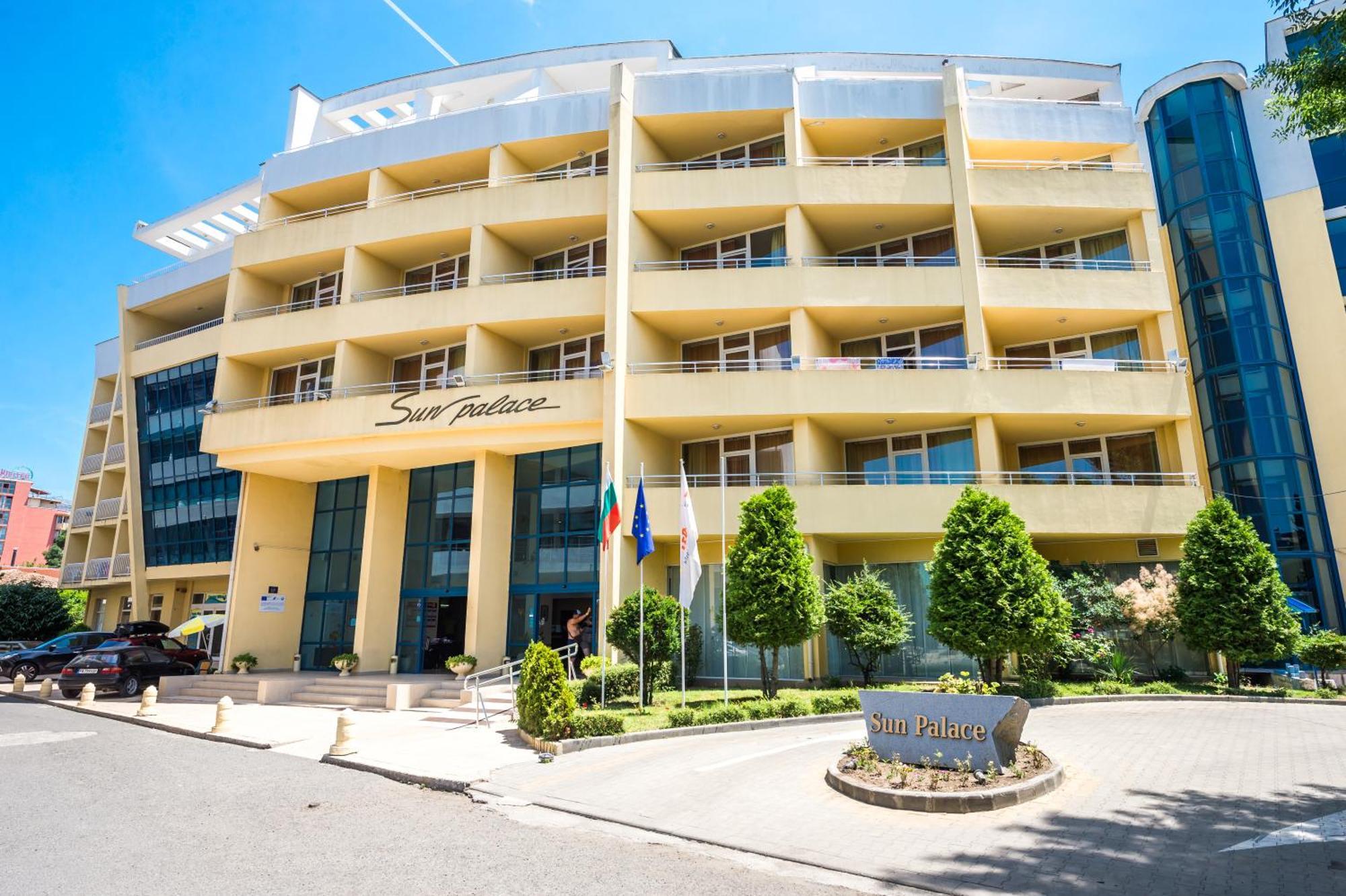 Sun Palace Hotel *