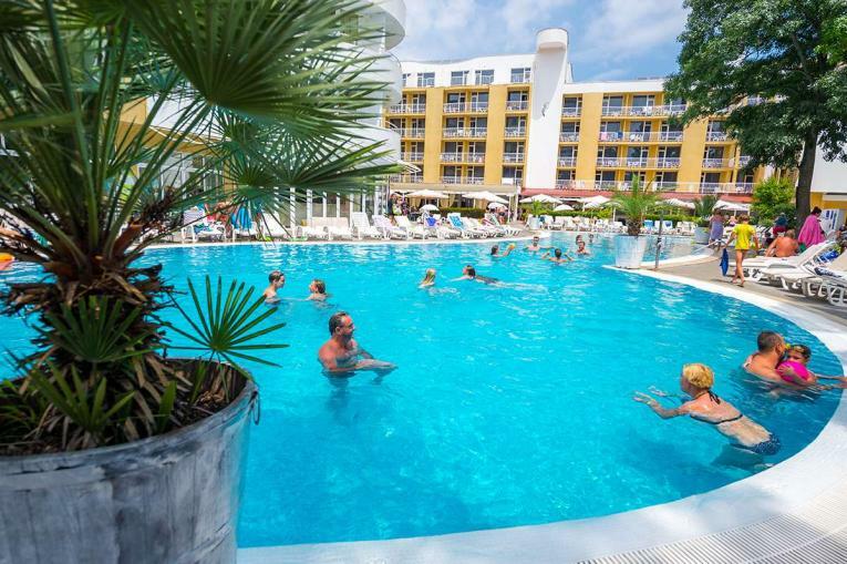 Sun Palace *